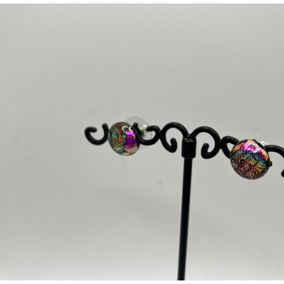 Iridescent Purple Peacock Round 3/8" Earrings! - Picture 6 of 7